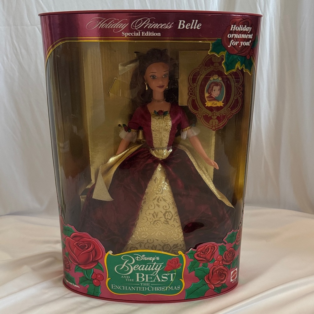 Disney Holiday Princess Belle – Beauty & the Beast Enchanted Christmas Doll